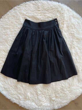 Acevog Black Midi Pleated Skirt with Side Button Detail